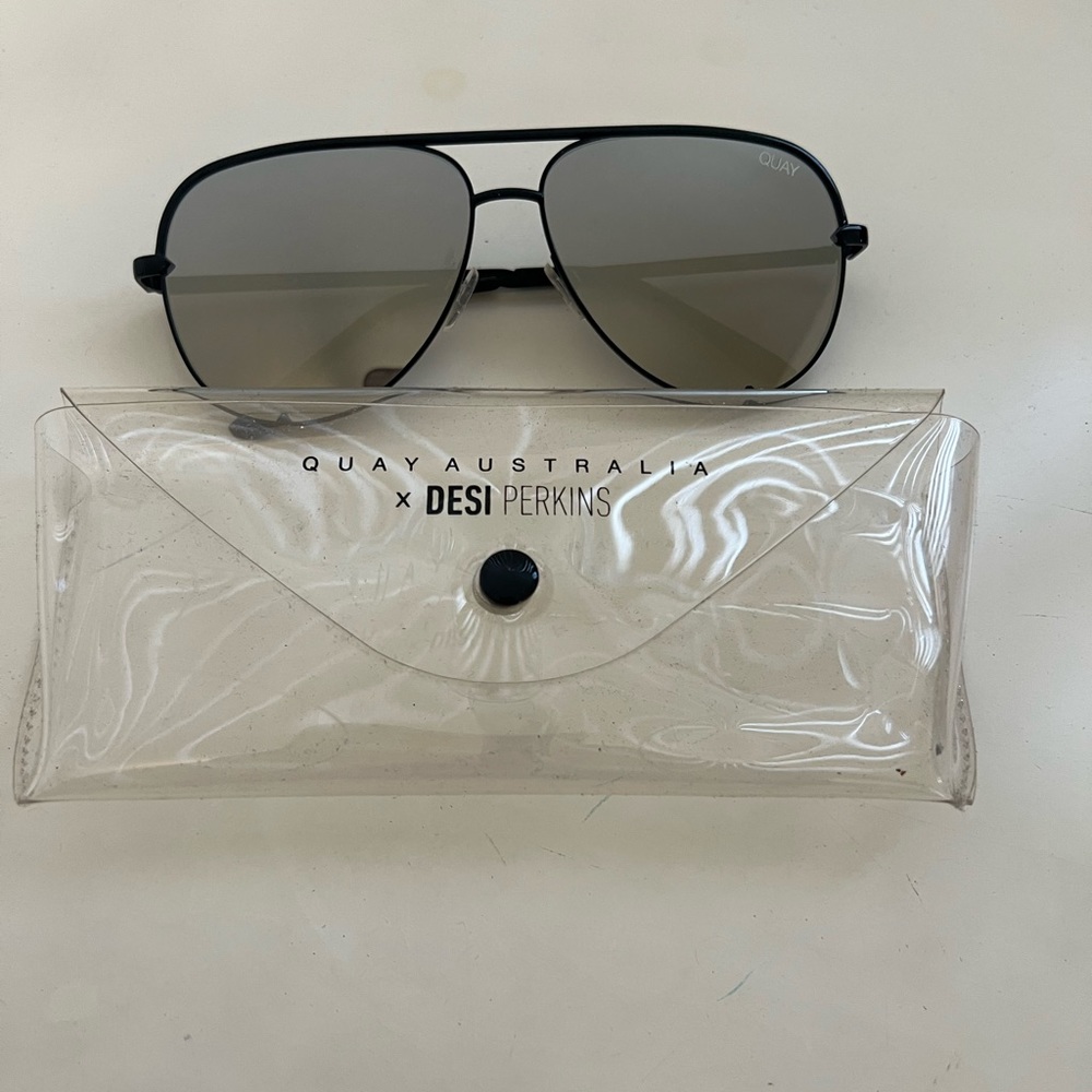 Never Worn - Quay high key-Desi Perkins black and silver mirrored sunglasses.